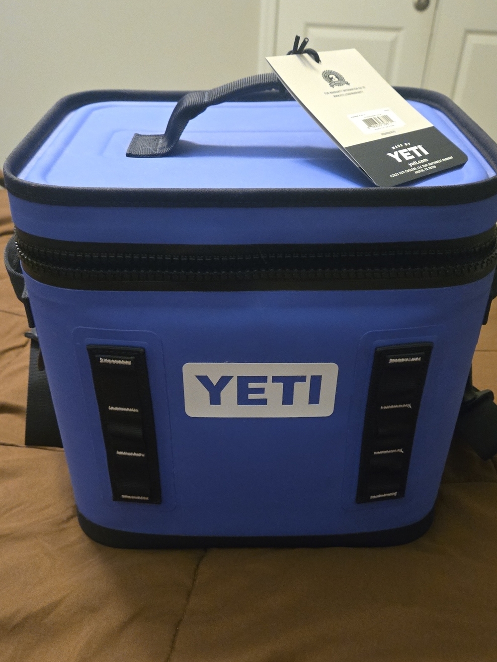 Yeti Hopper Flip 12 Cooler Ultramarine Violet Color